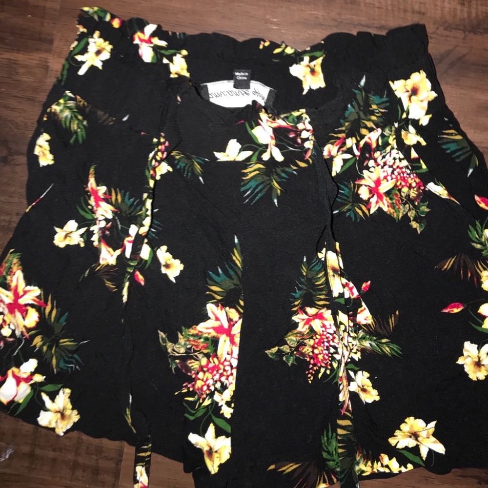 Like new tie shorts 😍😍